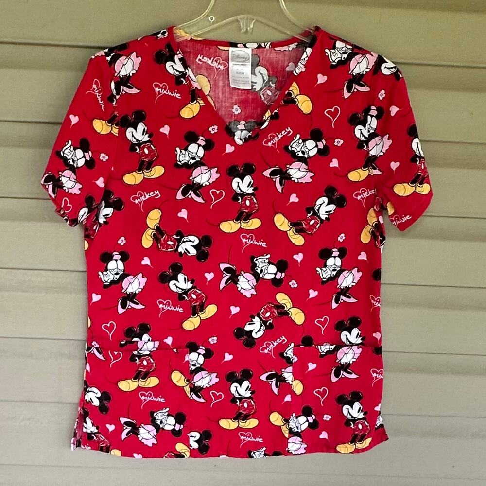 Disney Scrub Red Mickey Minnie Hearts Size Small